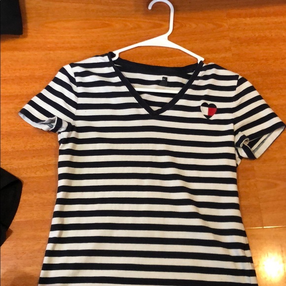 3 t-shirts - Picture 3 of 7